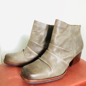 Kork-Ease Rustic Gray Ankle Boots
